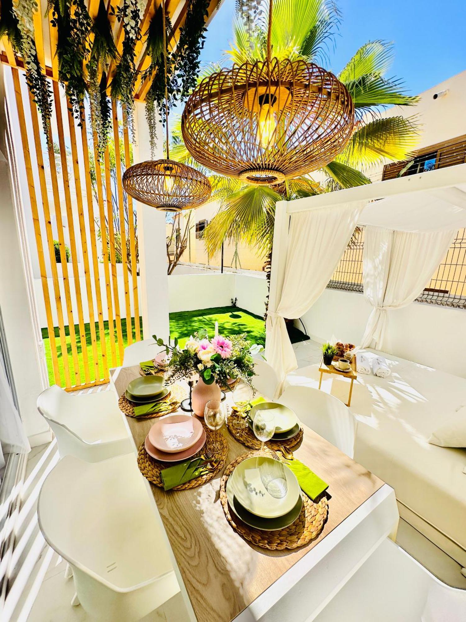 Luxury Fanabe With Private Garden Apartment